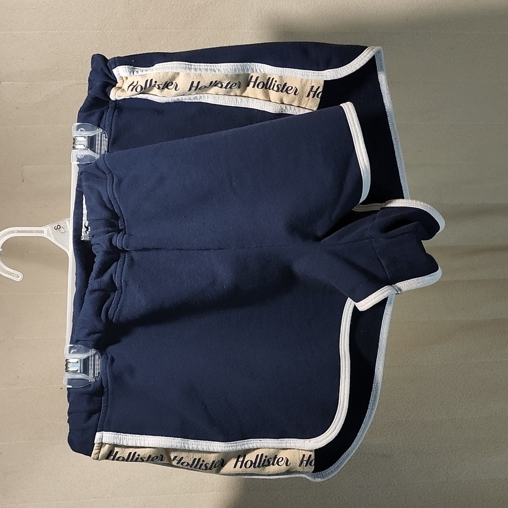 3/$10 Hollister Shorts Size Large